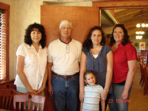 lindasfamily.jpg